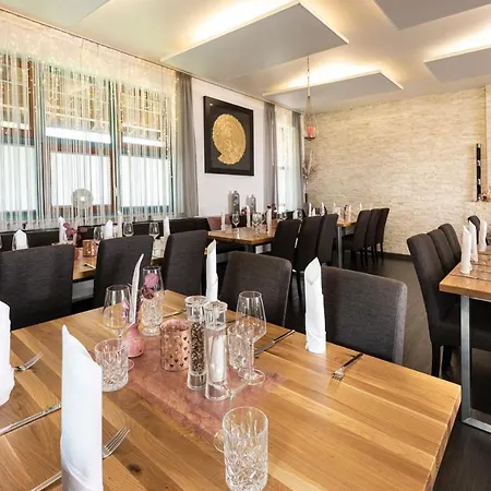 Hotel Restaurant Zehn-brunnen Renningen