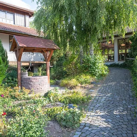 Restaurant Zehn-brunnen Отель Реннинген