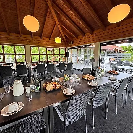 Hotel Restaurant Zehn-brunnen 2*