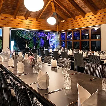 Restaurant Zehn-brunnen 2*
