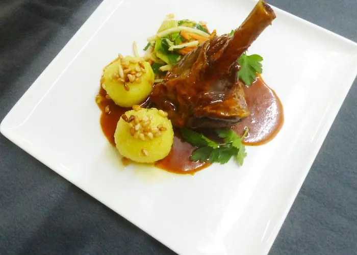 Restaurant Zehn-brunnen فندق رنينغن