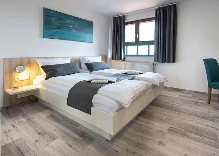 Restaurant Zehn-brunnen فندق رنينغن